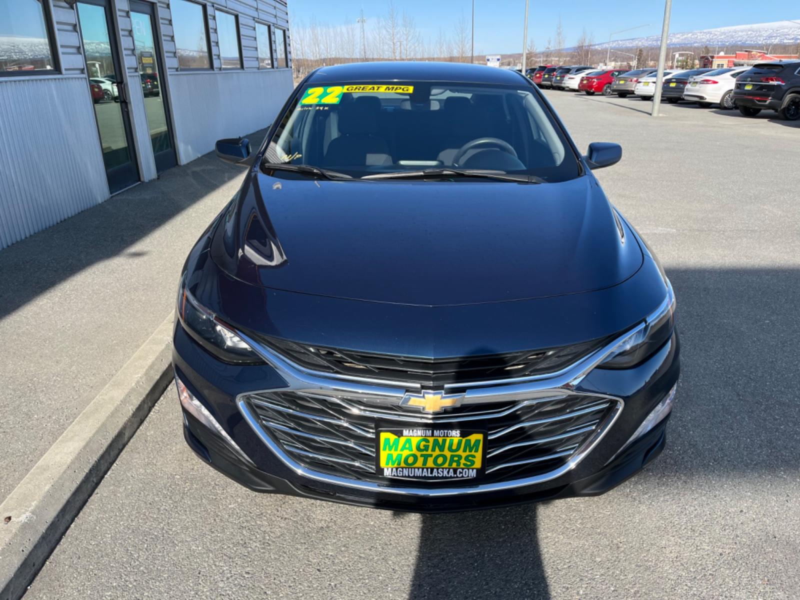 2022 BLUE /Black CHEVROLET MALIBU LT (1G1ZD5ST7NF) with an 1.5L engine, Continuously Variable transmission, located at 1960 Industrial Drive, Wasilla, 99654, (907) 274-2277, 61.573475, -149.400146 - Photo #5